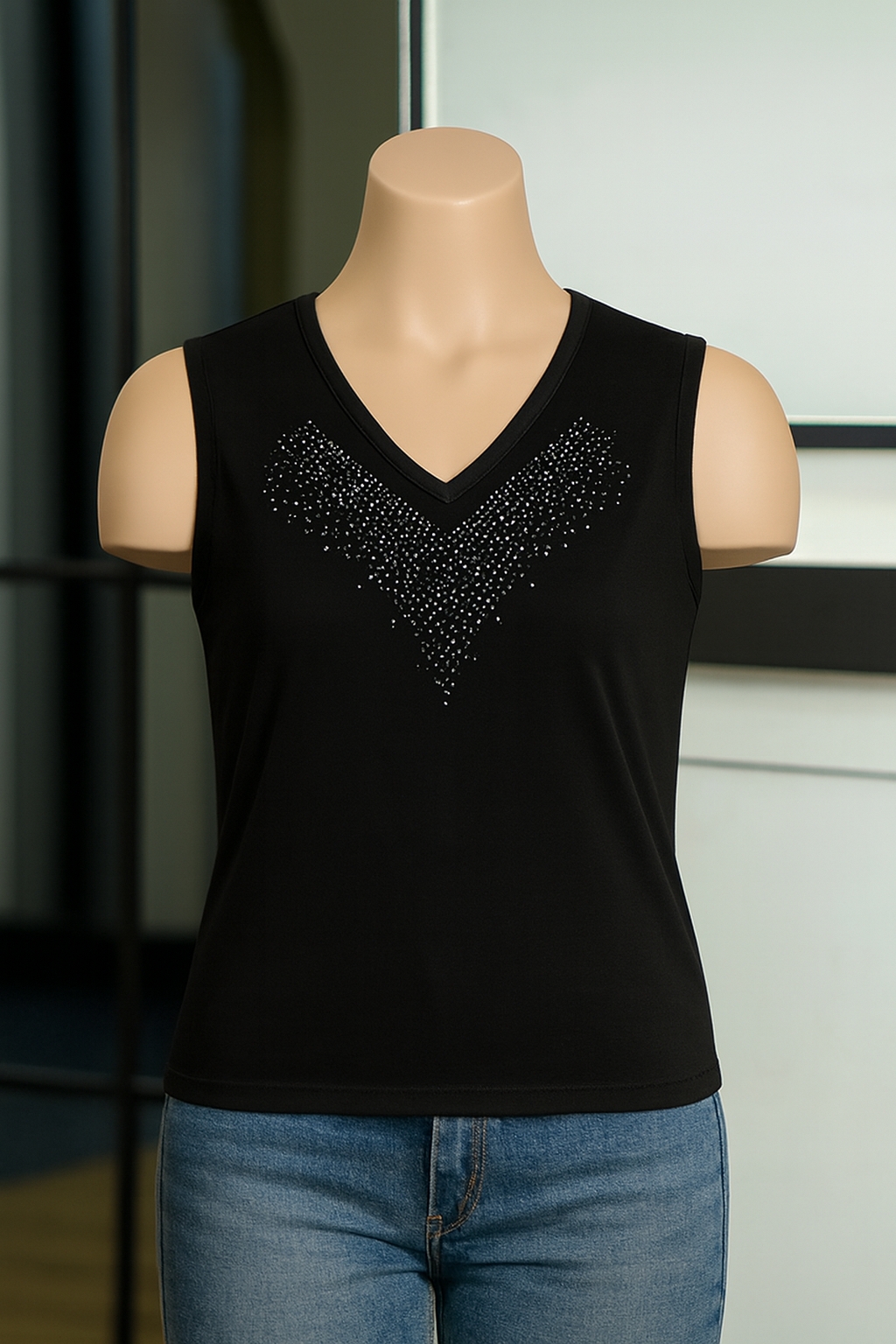 تاپ یقه هفت مشکی