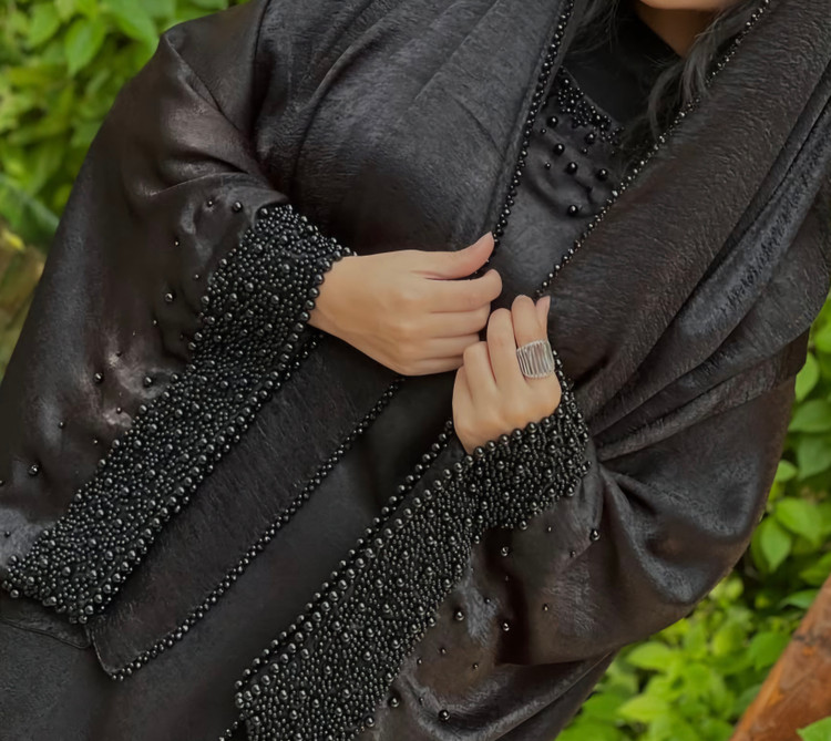 مانتو عبایی مرواریدی مشکی